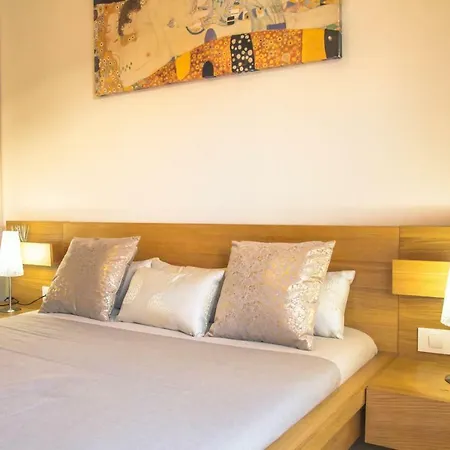 Terrace Pool Beaches & Downtown Apartman